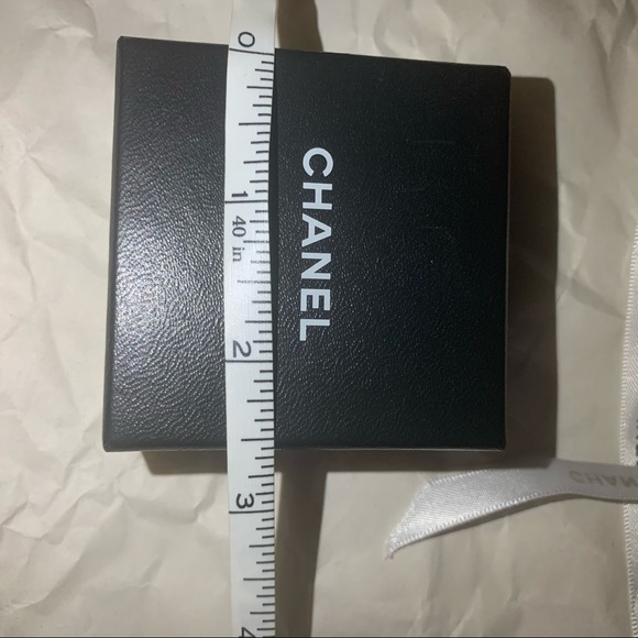 Chanel gift box - Picture 5 of 9